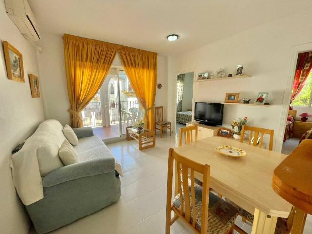 #OJ12021 - Apartamento para Venta en Torrevieja - Valencia - 2